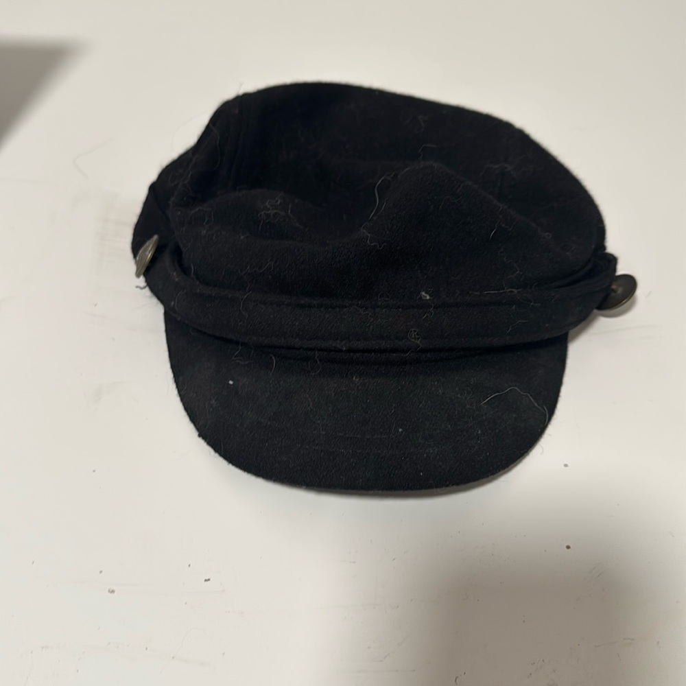 Pageboy hat